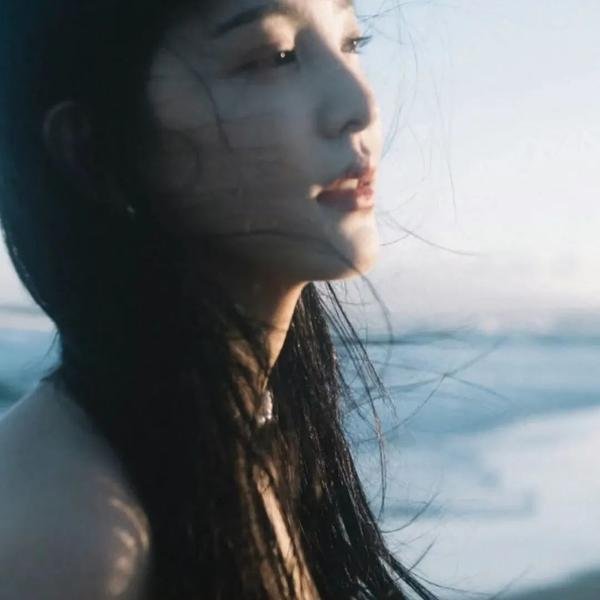 某个男人海报