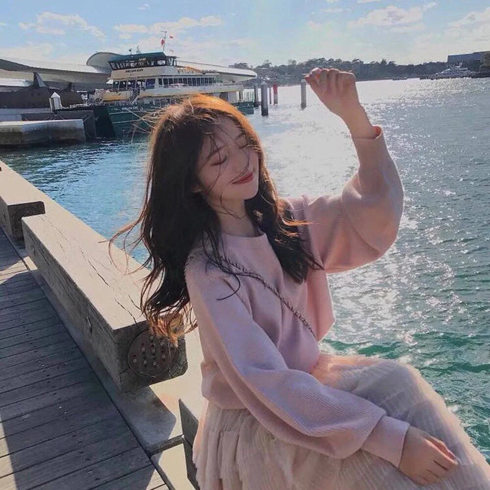你躯体之泪的诡异颜色海报