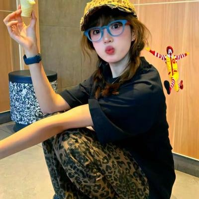 希尔达与山怪王海报